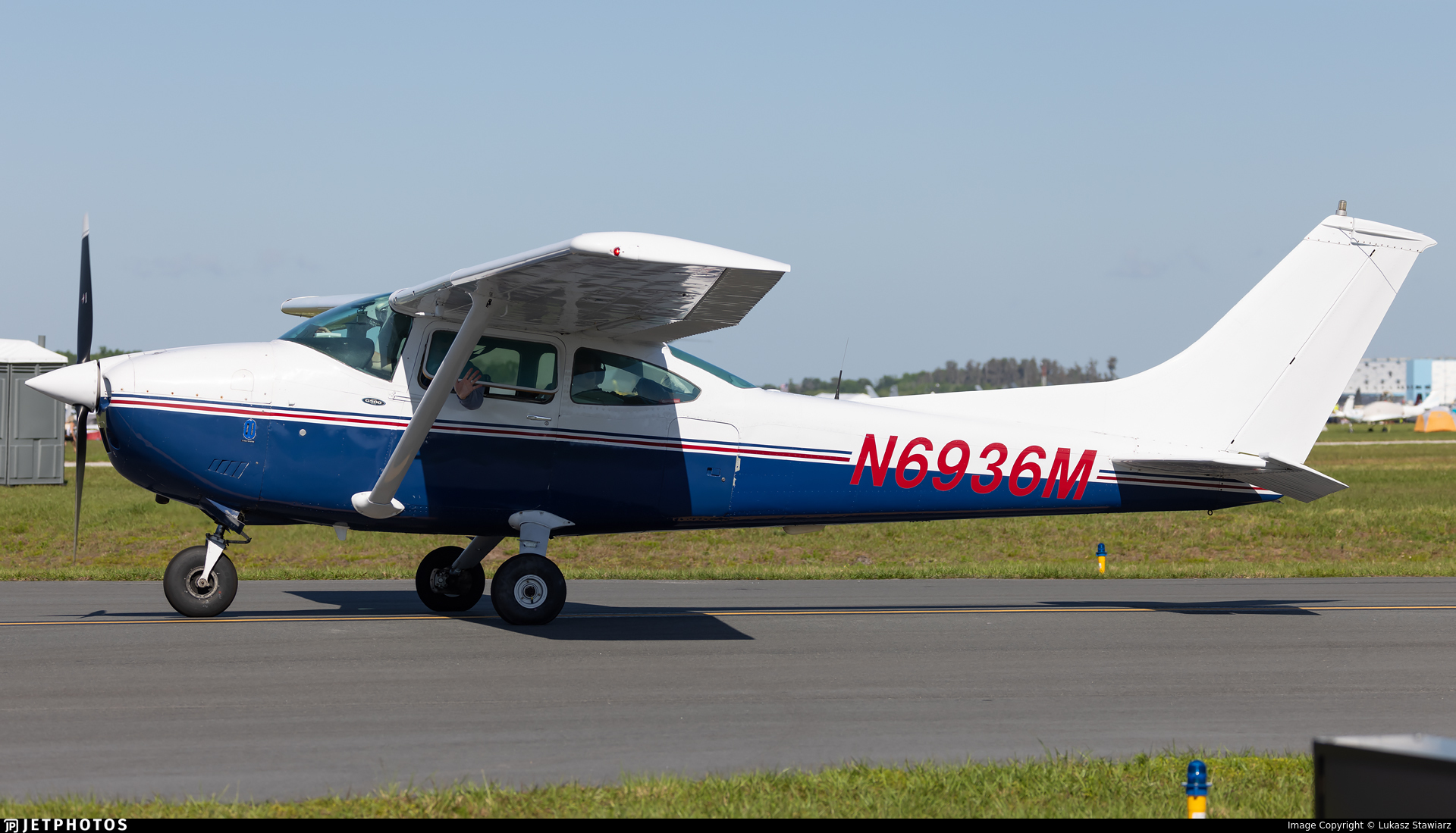 N6936M - C-182P